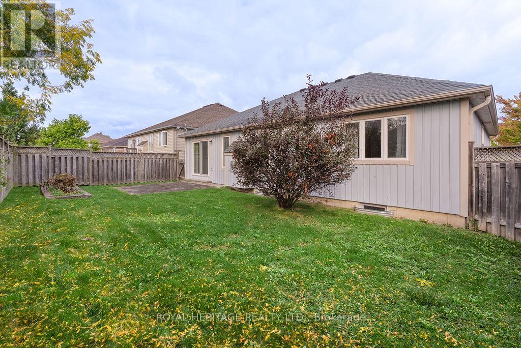 19 Thrushwood Trail, Kawartha Lakes (Lindsay), Ontario  K9V 0B1 - Photo 31 - X12451577
