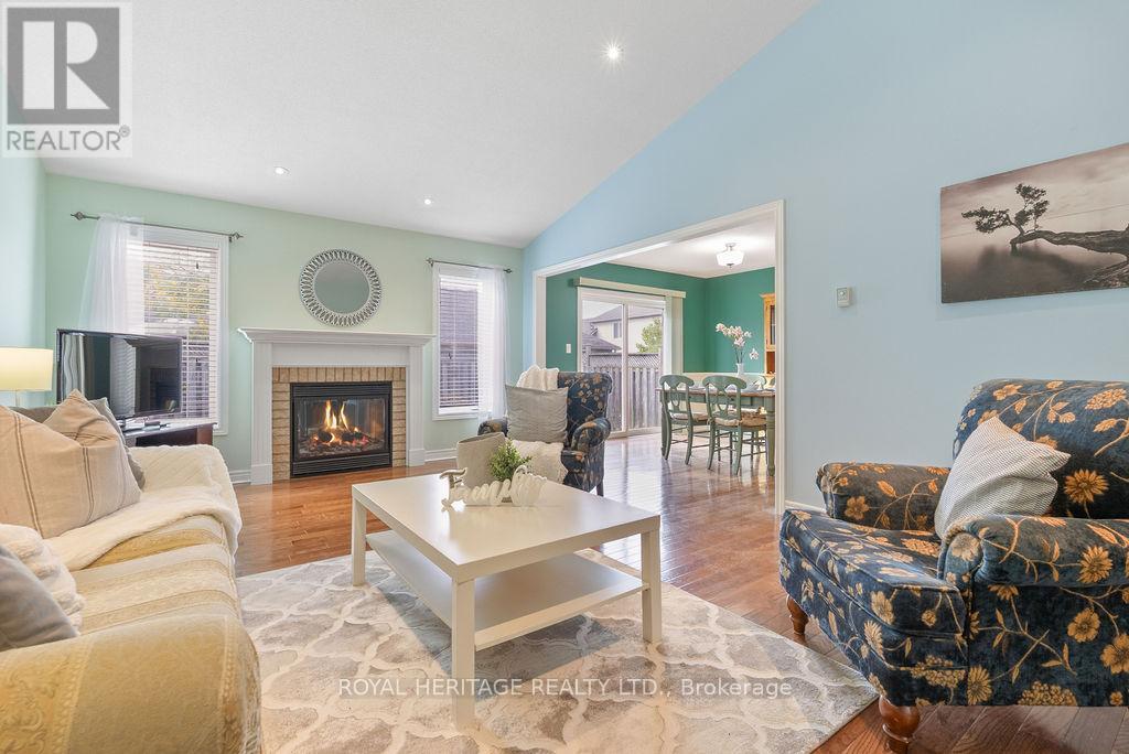 19 Thrushwood Trail, Kawartha Lakes (Lindsay), Ontario  K9V 0B1 - Photo 6 - X12451577