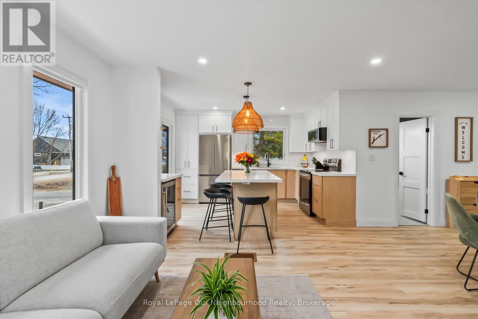 194 Snug Harbour Road, Kawartha Lakes (Lindsay), Ontario  K9V 4R6 - Photo 12 - X12451902