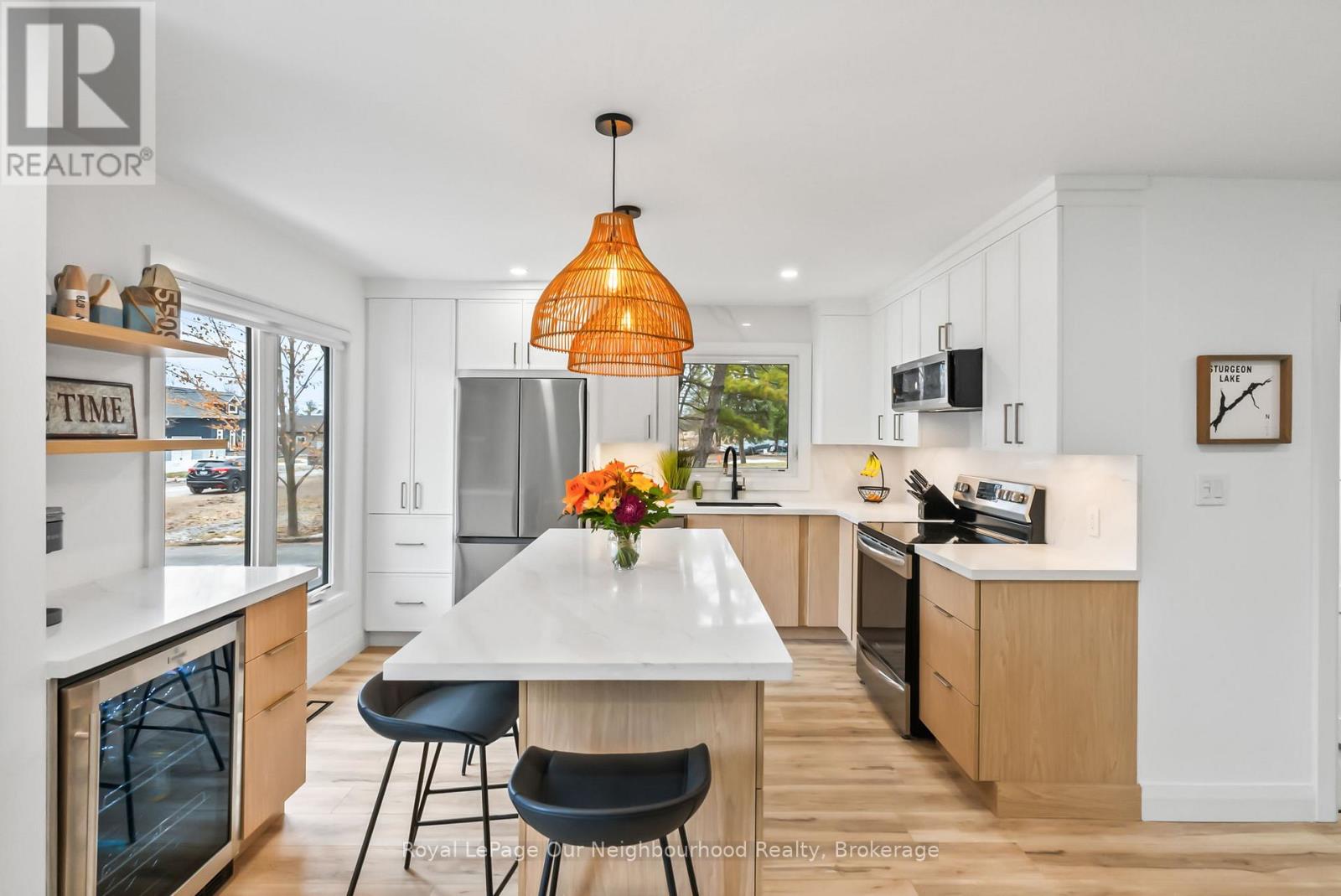 194 Snug Harbour Road, Kawartha Lakes (Lindsay), Ontario  K9V 4R6 - Photo 4 - X12451902