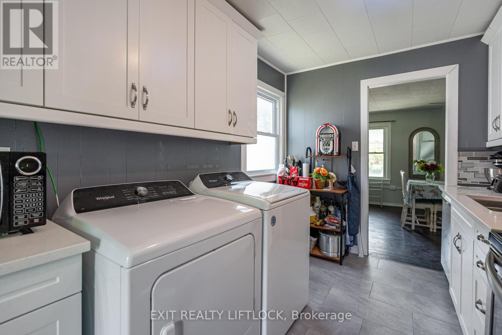 720 New Romaine Street, Peterborough (Otonabee Ward 1), Ontario  K9J 2E8 - Photo 9 - X12452092