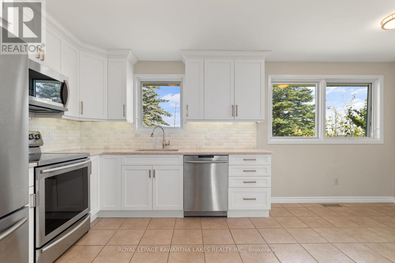 1240 Meadowview Road, Kawartha Lakes (Emily), Ontario  K0L 2W0 - Photo 19 - X12452116