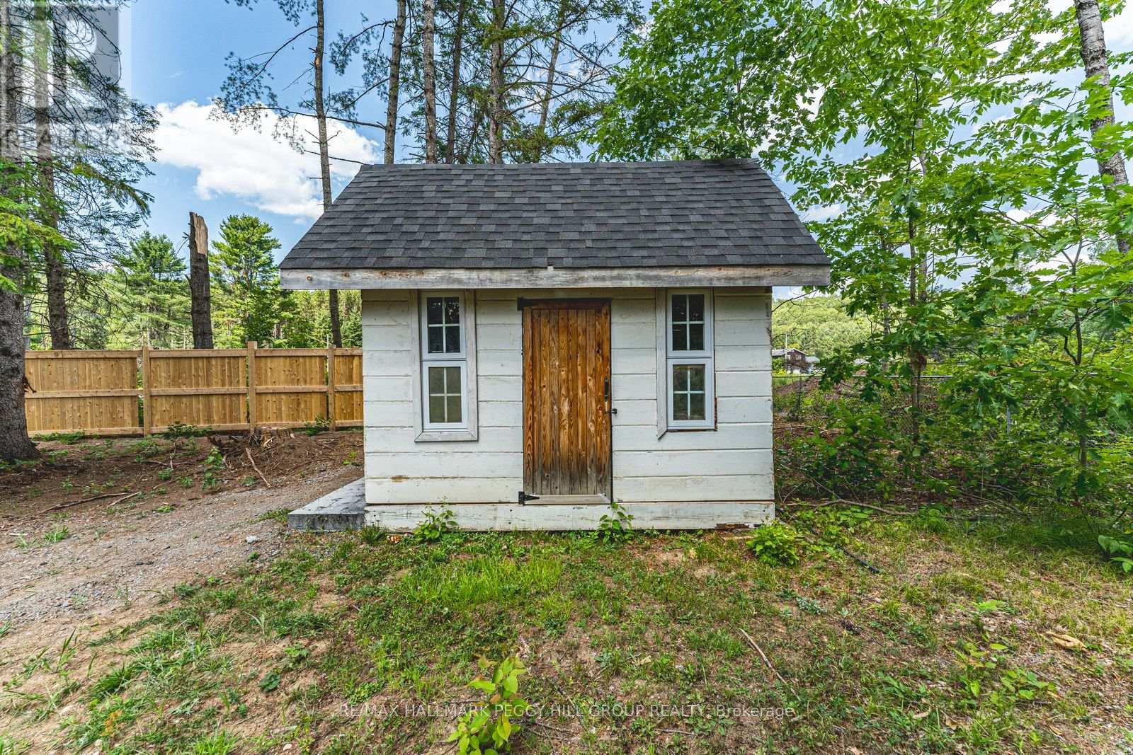 24b Buck Hill Road, Hastings Highlands (Monteagle Ward), Ontario  K0L 1C0 - Photo 16 - X12452011