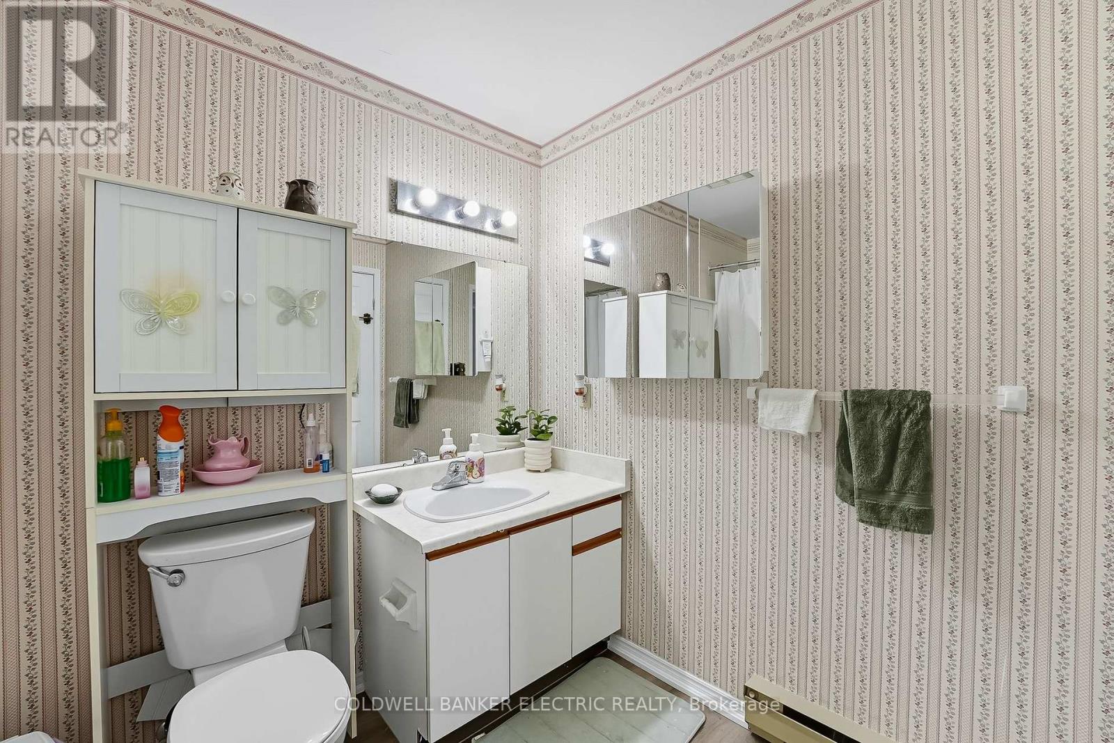 301 - 1 Heritage Way, Kawartha Lakes (Lindsay), Ontario  K9V 5P9 - Photo 13 - X12452338