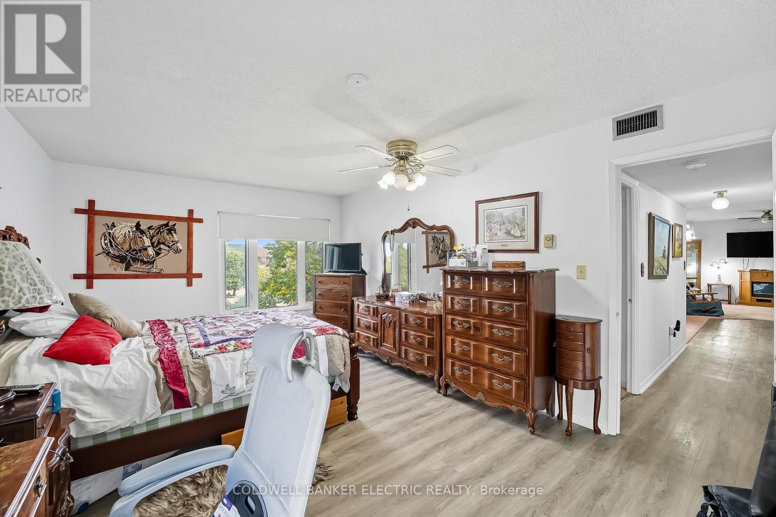 301 - 1 Heritage Way, Kawartha Lakes (Lindsay), Ontario  K9V 5P9 - Photo 15 - X12452338