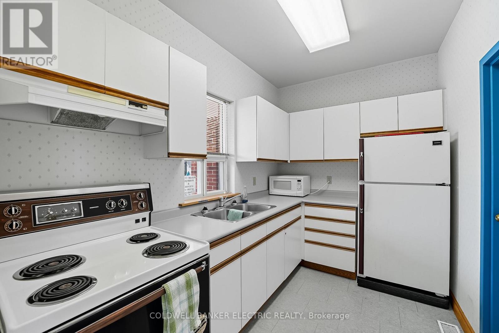 301 - 1 Heritage Way, Kawartha Lakes (Lindsay), Ontario  K9V 5P9 - Photo 36 - X12452338