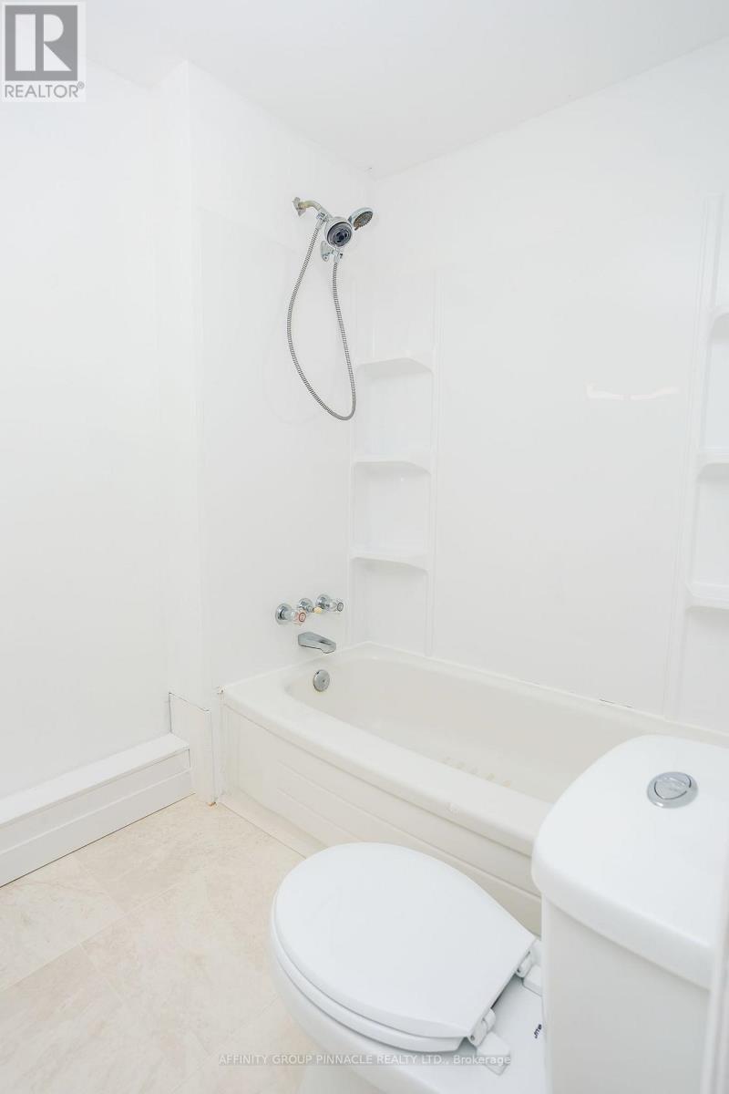 6 Duke Street, Kawartha Lakes (Lindsay), Ontario  K9V 2K4 - Photo 20 - X12452788