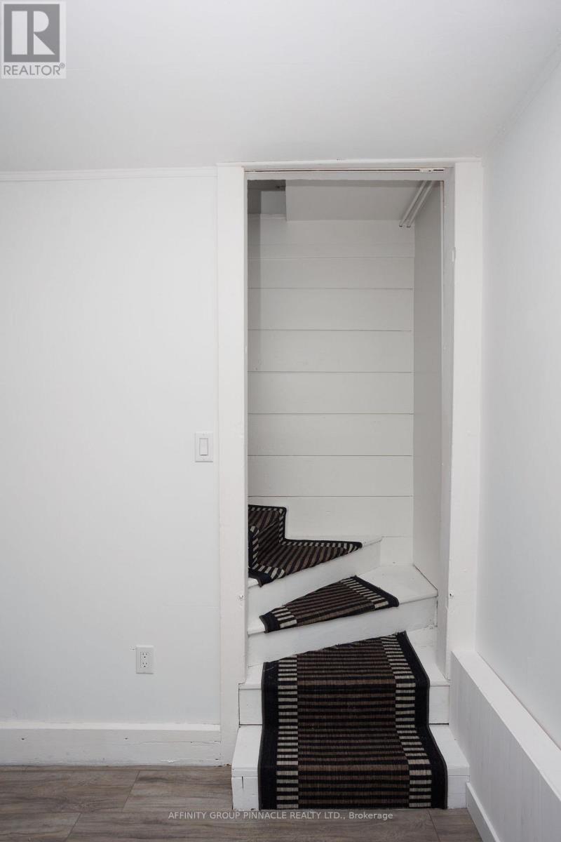 6 Duke Street, Kawartha Lakes (Lindsay), Ontario  K9V 2K4 - Photo 24 - X12452788