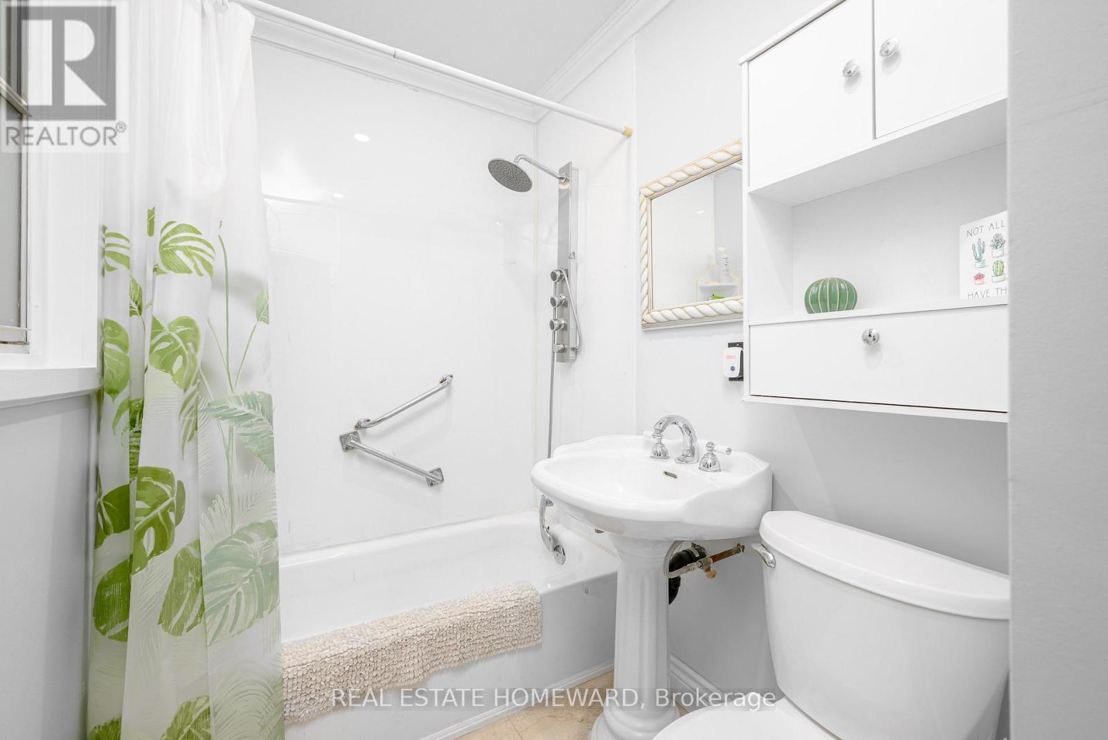 521 O'connell Road, Peterborough (Otonabee Ward 1), Ontario  K9J 4E2 - Photo 13 - X12453415