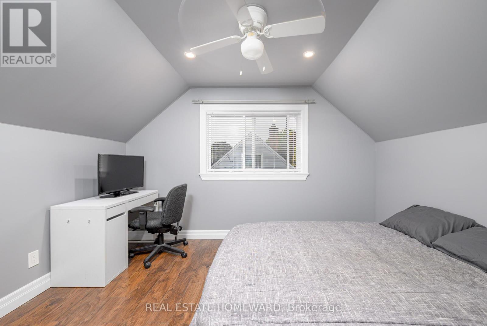 521 O'connell Road, Peterborough (Otonabee Ward 1), Ontario  K9J 4E2 - Photo 14 - X12453415