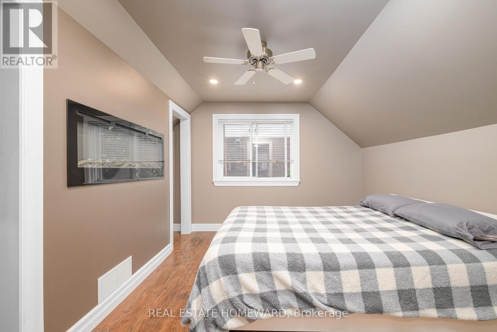 521 O'connell Road, Peterborough (Otonabee Ward 1), Ontario  K9J 4E2 - Photo 16 - X12453415