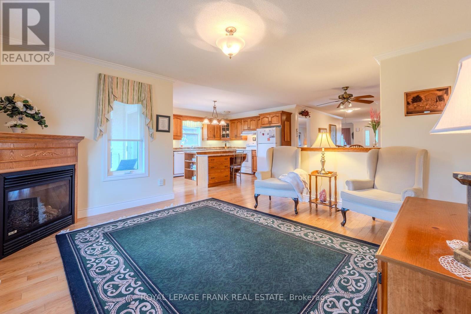 15 Selena Street, Kawartha Lakes (Lindsay), Ontario  K9V 0B5 - Photo 17 - X12453435