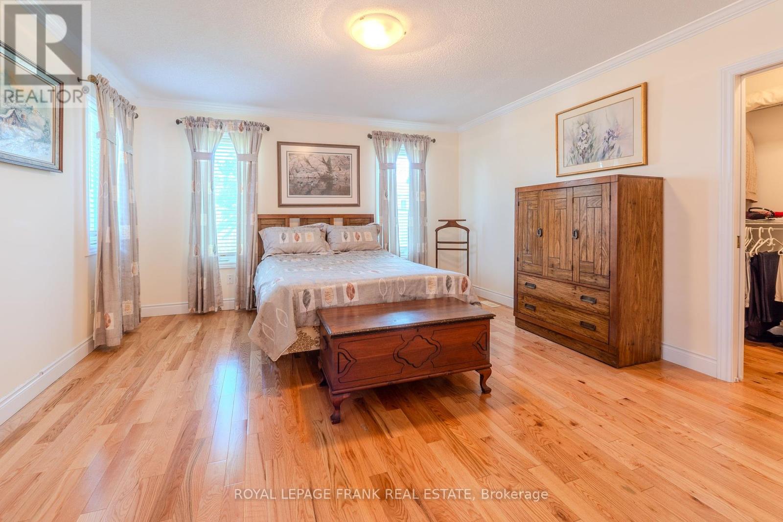 15 Selena Street, Kawartha Lakes (Lindsay), Ontario  K9V 0B5 - Photo 25 - X12453435