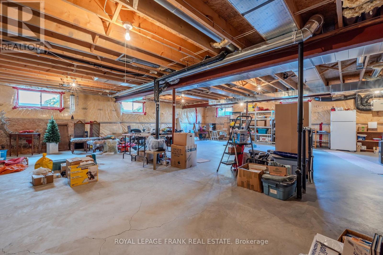 15 Selena Street, Kawartha Lakes (Lindsay), Ontario  K9V 0B5 - Photo 36 - X12453435