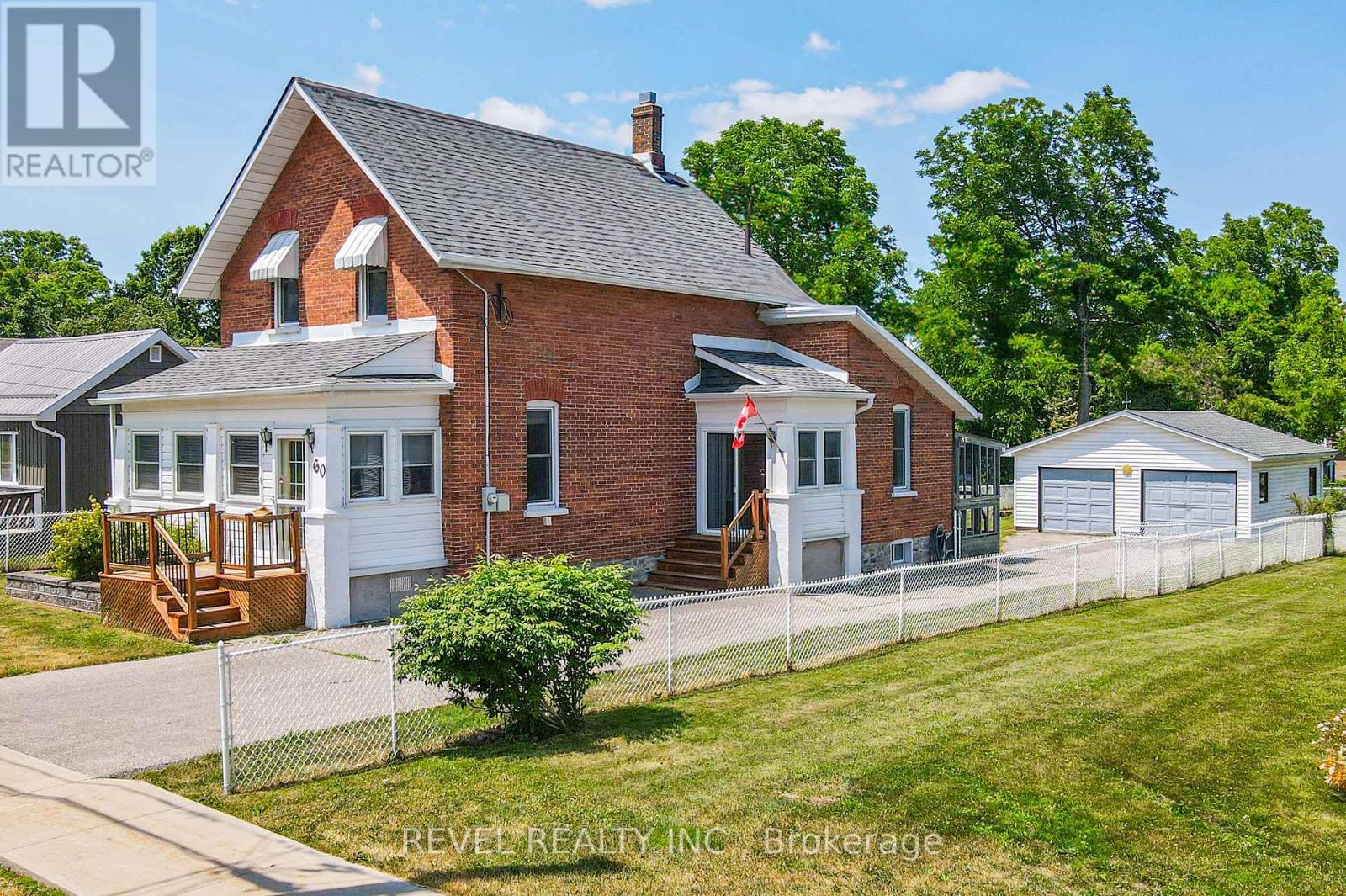 60 Elgin Street, Kawartha Lakes (Lindsay), Ontario  K9V 3W5 - Photo 2 - X12453437