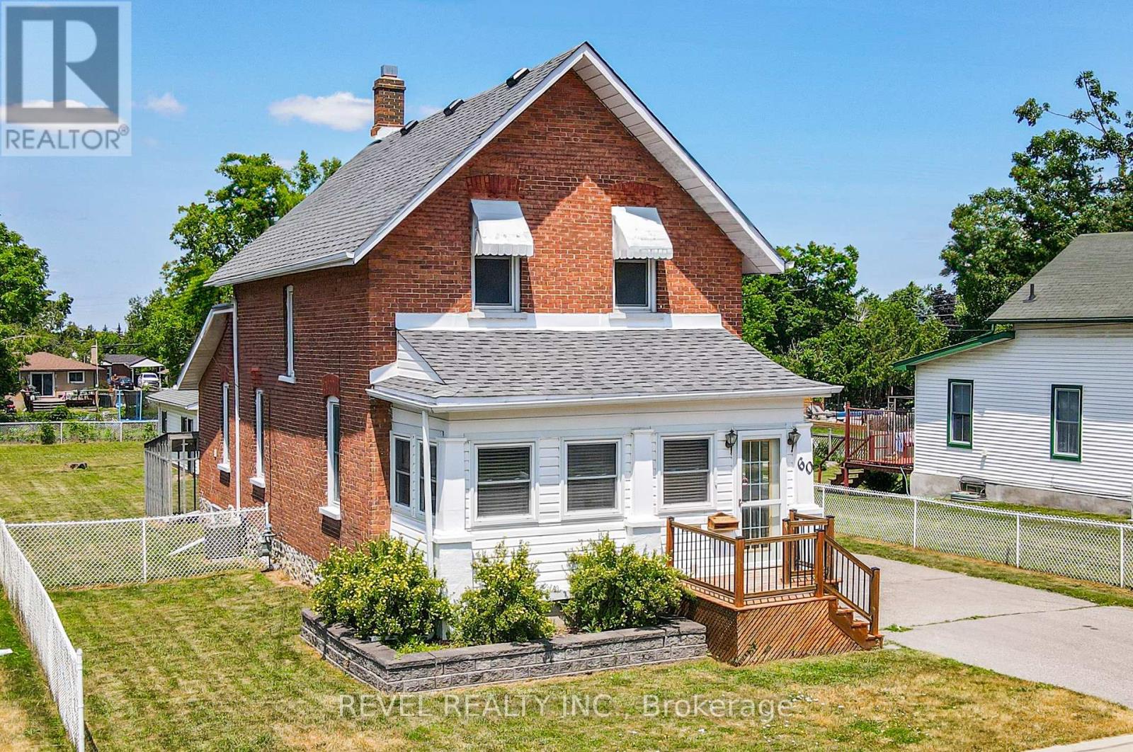 60 Elgin Street, Kawartha Lakes (Lindsay), Ontario  K9V 3W5 - Photo 4 - X12453437