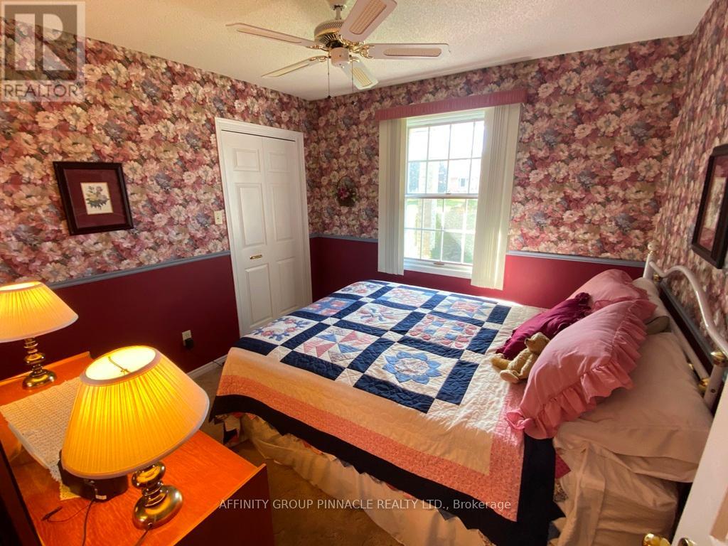 292 Victoria Avenue N, Kawartha Lakes (Lindsay), Ontario  K9V 6A8 - Photo 20 - X12453449