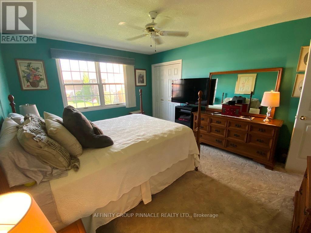 292 Victoria Avenue N, Kawartha Lakes (Lindsay), Ontario  K9V 6A8 - Photo 25 - X12453449