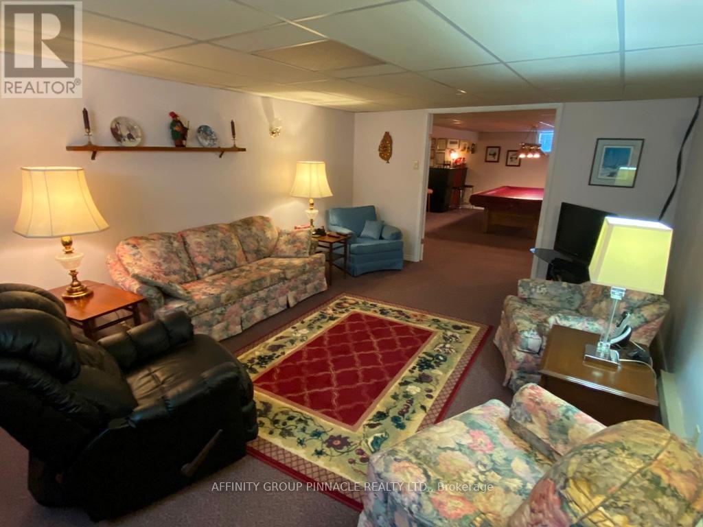 292 Victoria Avenue N, Kawartha Lakes (Lindsay), Ontario  K9V 6A8 - Photo 34 - X12453449