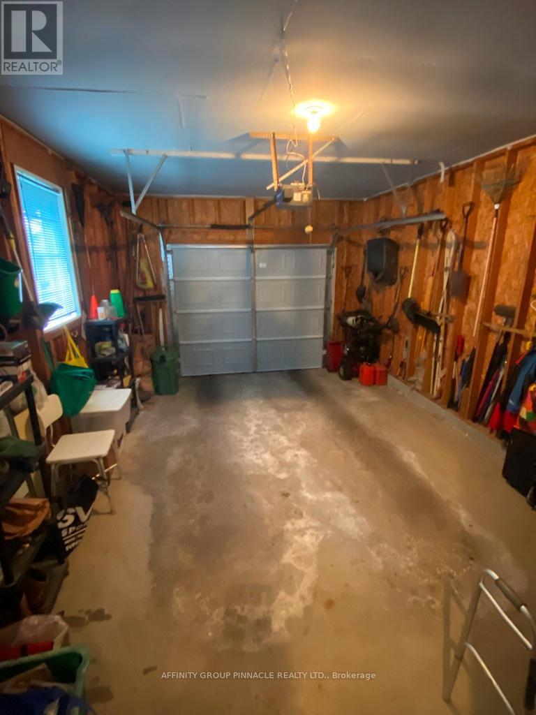 292 Victoria Avenue N, Kawartha Lakes (Lindsay), Ontario  K9V 6A8 - Photo 41 - X12453449