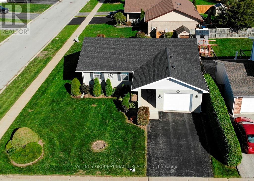 292 Victoria Avenue N, Kawartha Lakes (Lindsay), Ontario  K9V 6A8 - Photo 50 - X12453449
