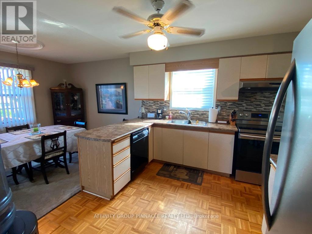292 Victoria Avenue N, Kawartha Lakes (Lindsay), Ontario  K9V 6A8 - Photo 7 - X12453449