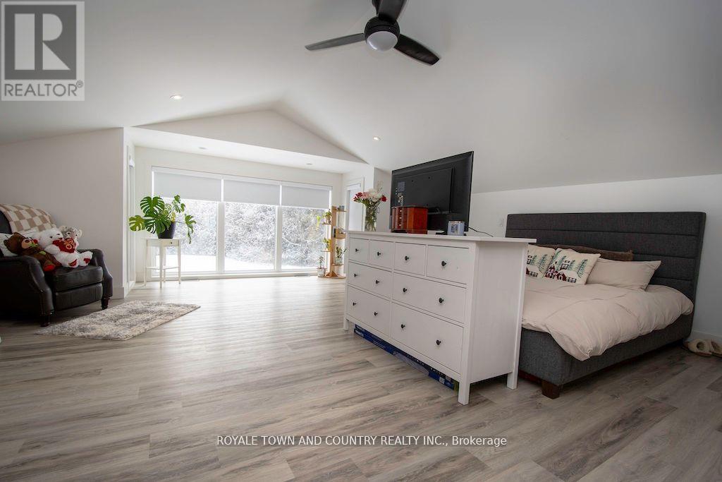 829 Peace Road, Kawartha Lakes (Emily), Ontario  K0L 2W0 - Photo 37 - X12453519