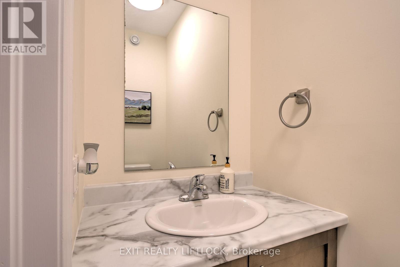 603 Lemay Grove, Peterborough (Monaghan Ward 2), Ontario  K9K 0G9 - Photo 12 - X12453561