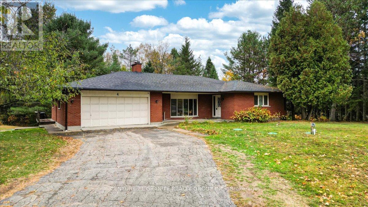 4 Maxwell Settlement Road, Bancroft (Bancroft Ward), Ontario  K0L 1C0 - Photo 1 - X12453851