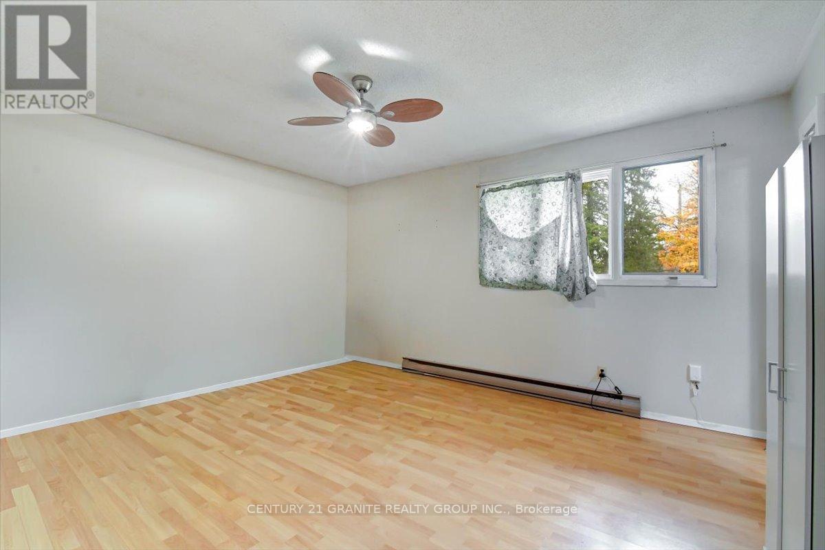 4 Maxwell Settlement Road, Bancroft (Bancroft Ward), Ontario  K0L 1C0 - Photo 10 - X12453851