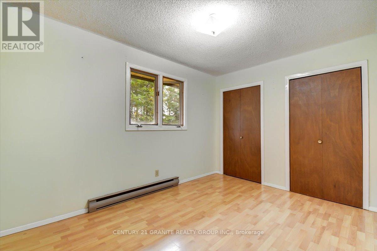 4 Maxwell Settlement Road, Bancroft (Bancroft Ward), Ontario  K0L 1C0 - Photo 14 - X12453851