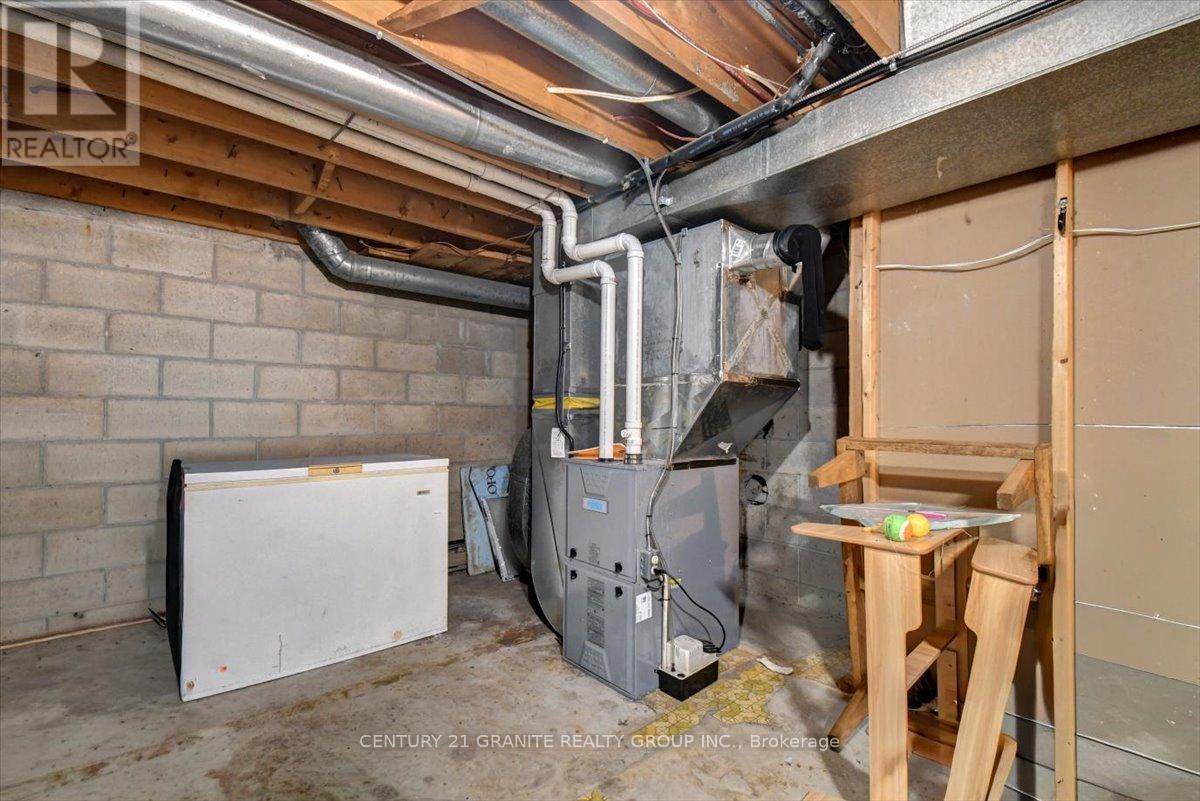 4 Maxwell Settlement Road, Bancroft (Bancroft Ward), Ontario  K0L 1C0 - Photo 24 - X12453851