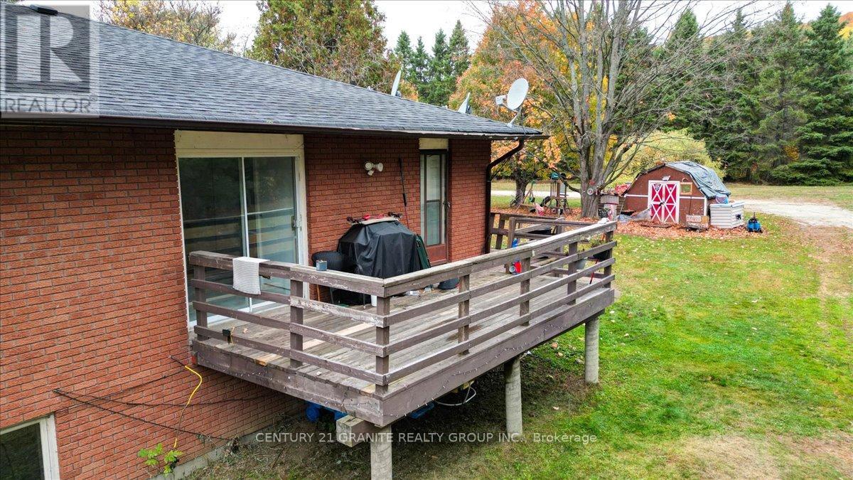 4 Maxwell Settlement Road, Bancroft (Bancroft Ward), Ontario  K0L 1C0 - Photo 35 - X12453851