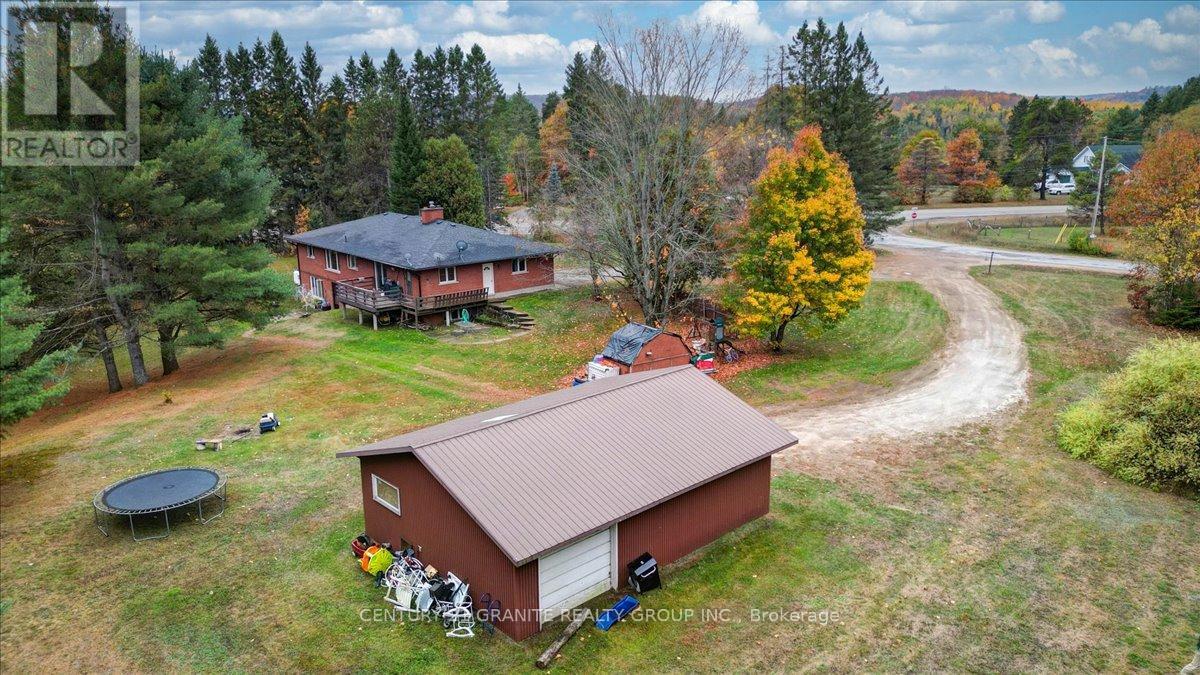 4 Maxwell Settlement Road, Bancroft (Bancroft Ward), Ontario  K0L 1C0 - Photo 43 - X12453851