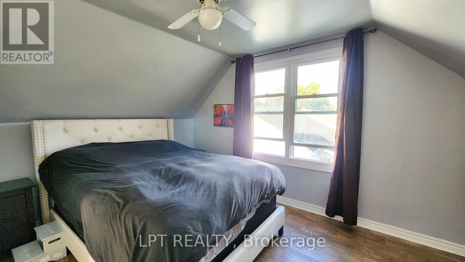 772 Duffus Street, Peterborough (Otonabee Ward 1), Ontario  K9J 4K4 - Photo 14 - X12453738
