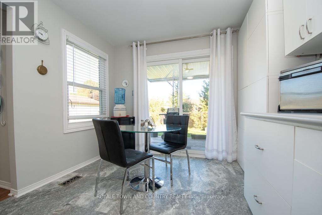 176 Elgin Street, Kawartha Lakes (Lindsay), Ontario  K9V 6B3 - Photo 15 - X12454119