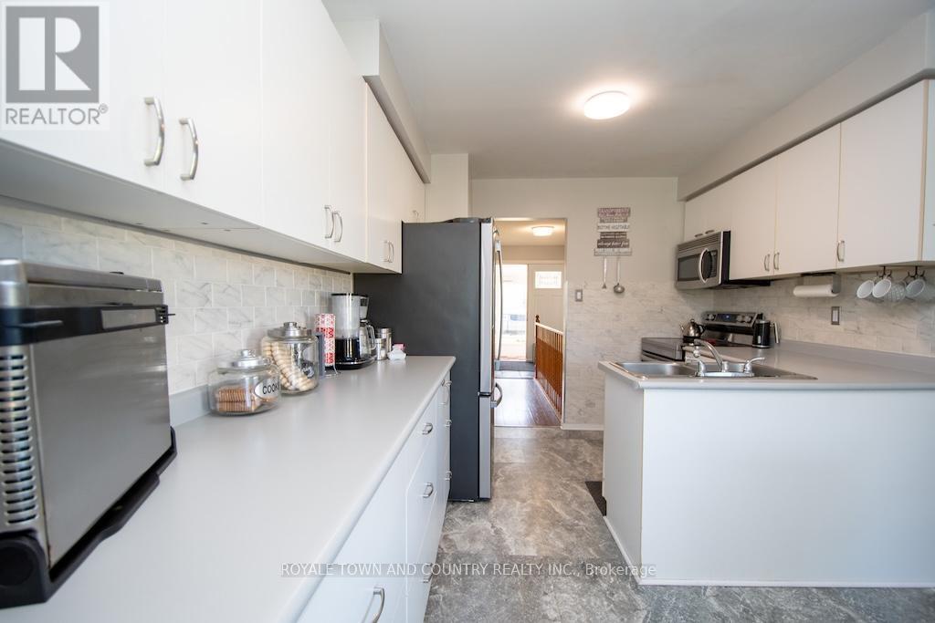 176 Elgin Street, Kawartha Lakes (Lindsay), Ontario  K9V 6B3 - Photo 20 - X12454119