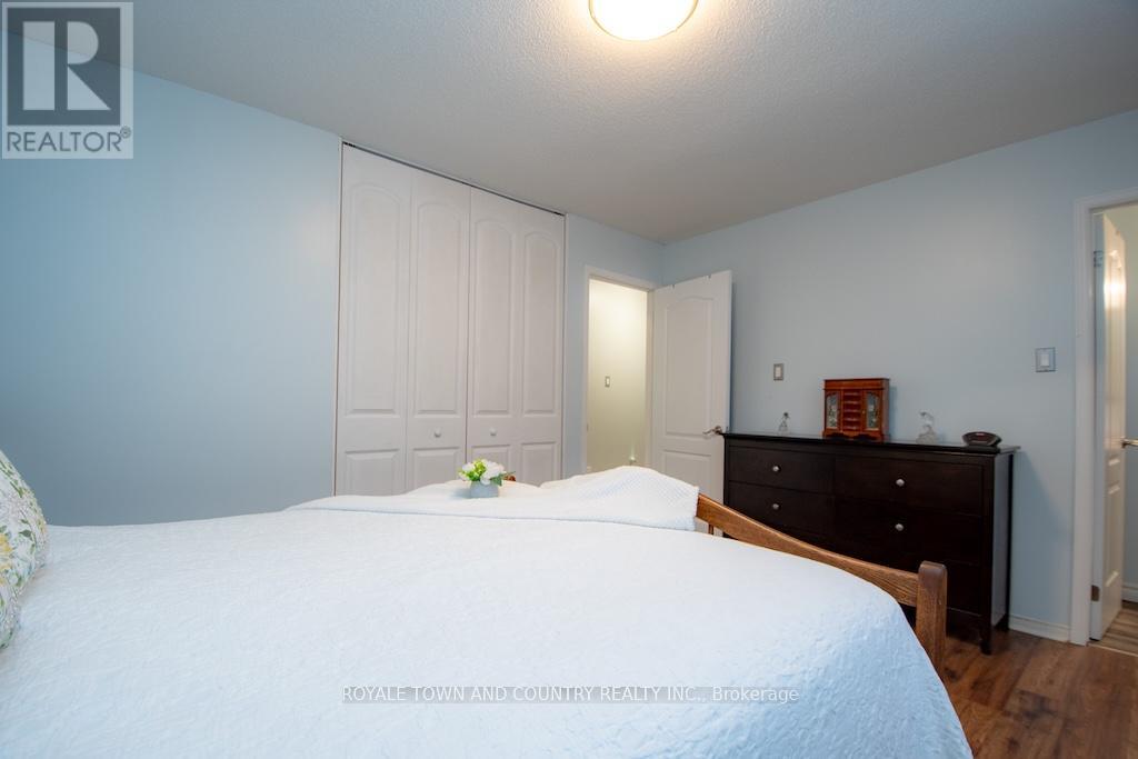 176 Elgin Street, Kawartha Lakes (Lindsay), Ontario  K9V 6B3 - Photo 24 - X12454119