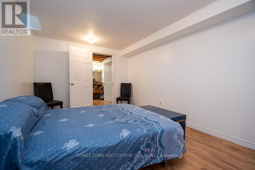 176 Elgin Street, Kawartha Lakes (Lindsay), Ontario  K9V 6B3 - Photo 32 - X12454119