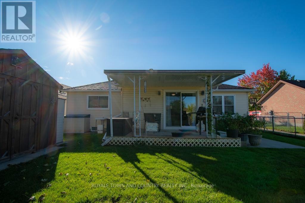 176 Elgin Street, Kawartha Lakes (Lindsay), Ontario  K9V 6B3 - Photo 45 - X12454119