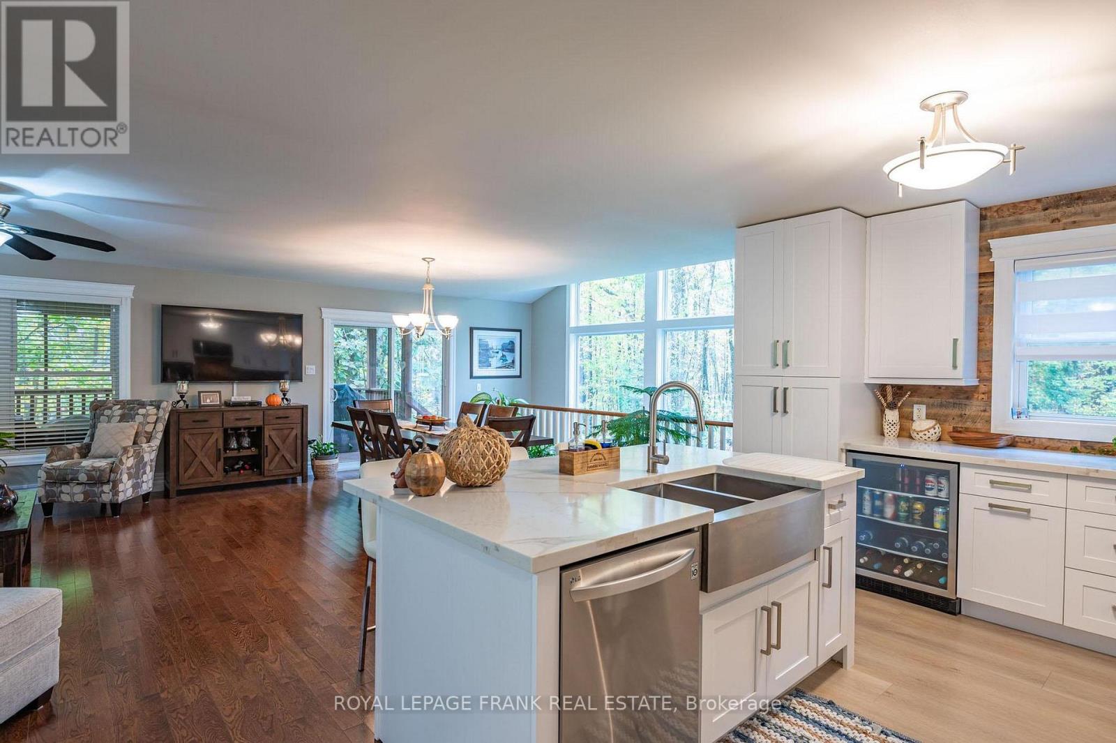 25 Lakeland Avenue, Trent Lakes, Ontario  K0L 1J0 - Photo 12 - X12454715