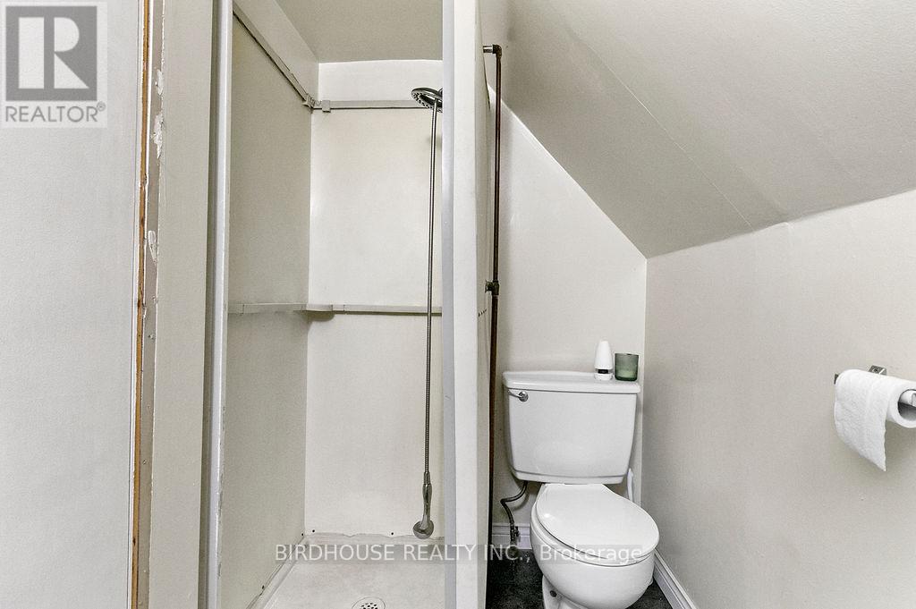 60 Lindsay Street S, Kawartha Lakes (Lindsay), Ontario  K9V 2M2 - Photo 22 - X12454944