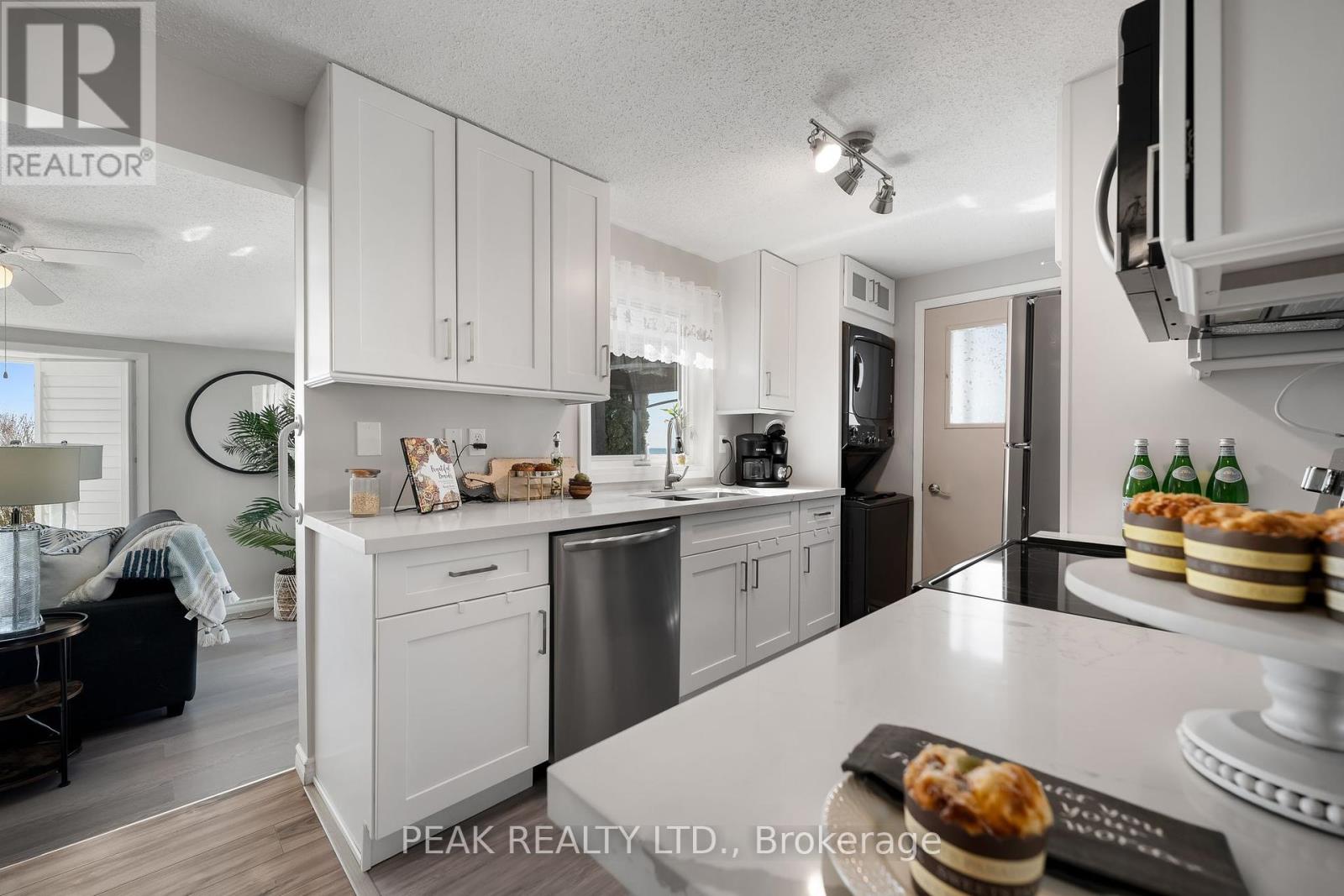 71 Bluffs Road, Clarington (Newcastle), Ontario  L1B 1A6 - Photo 21 - E12455324