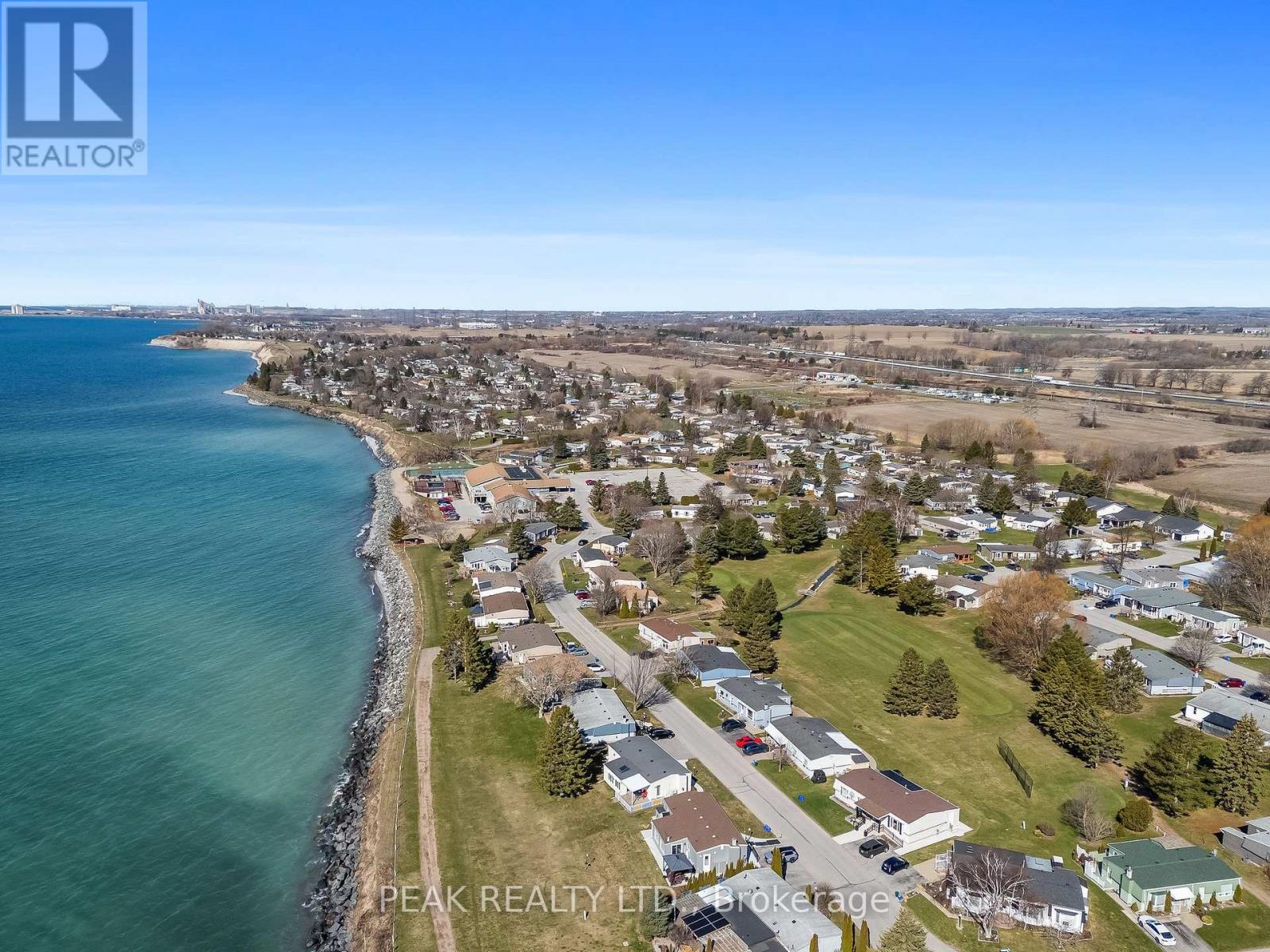 71 Bluffs Road, Clarington (Newcastle), Ontario  L1B 1A6 - Photo 7 - E12455324