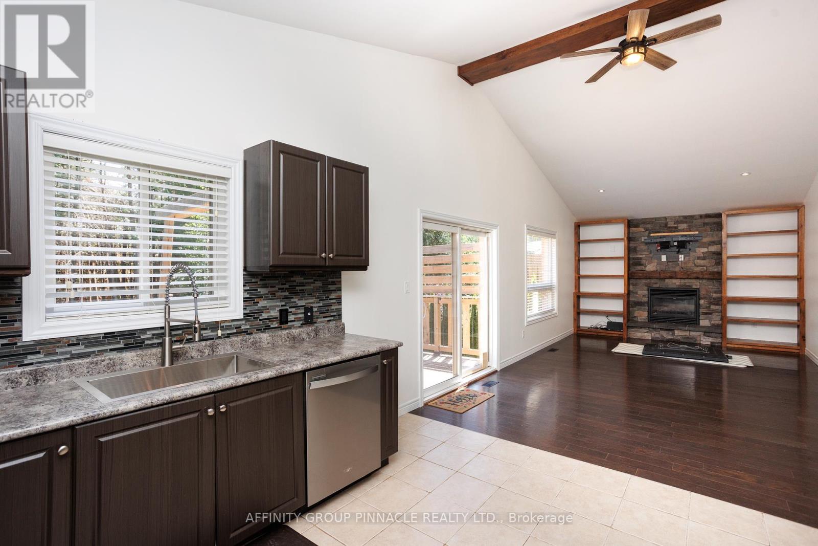 103 Cook Street, Kawartha Lakes (Lindsay), Ontario  K9V 0K8 - Photo 24 - X12455266