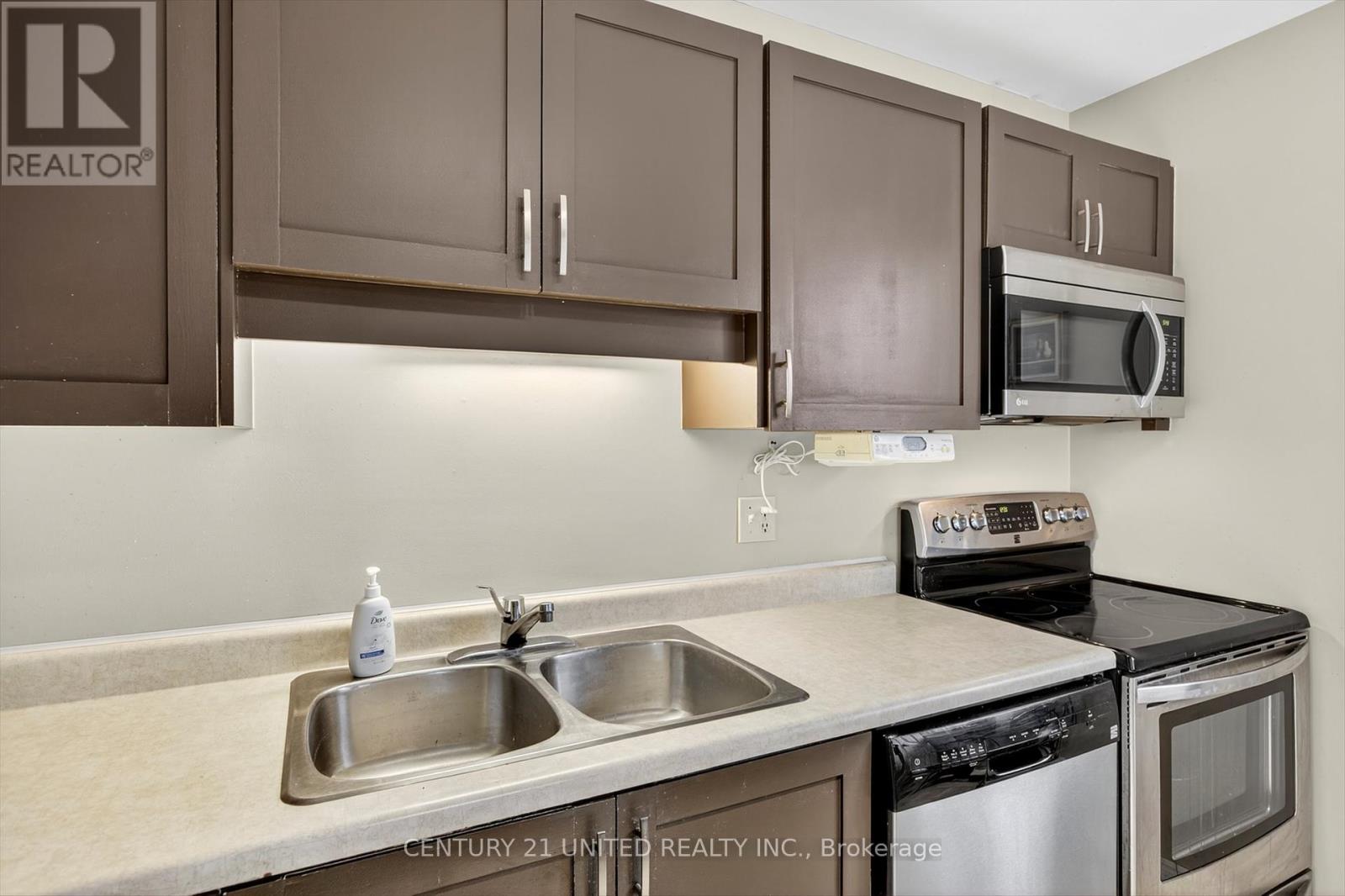 303 - 2020 Mapleridge Drive, Peterborough (Monaghan Ward 2), Ontario  K9K 1W2 - Photo 12 - X12456022