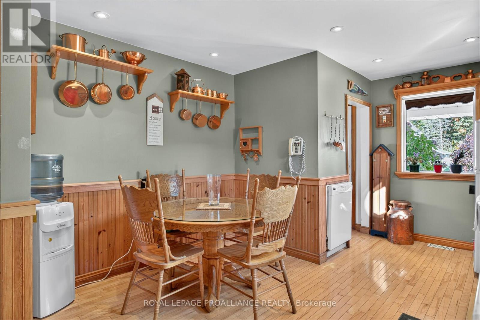 841 St. Marys Street, Peterborough (Otonabee Ward 1), Ontario  K9J 4H4 - Photo 10 - X12456214