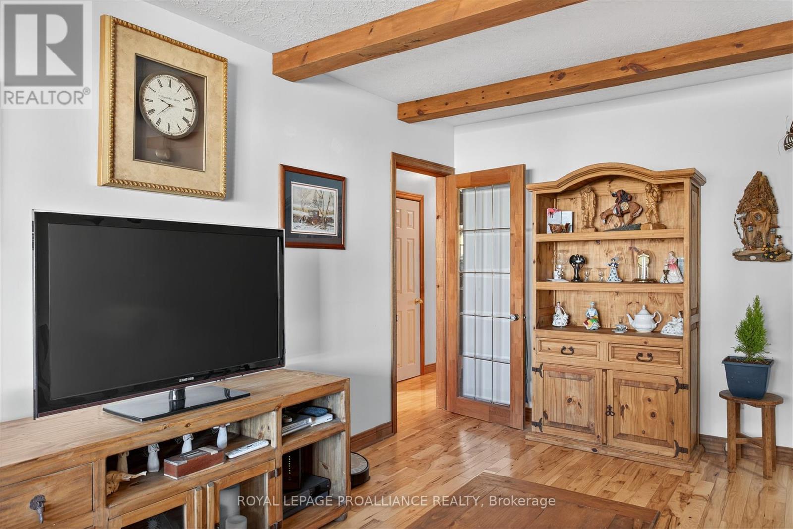 841 St. Marys Street, Peterborough (Otonabee Ward 1), Ontario  K9J 4H4 - Photo 13 - X12456214