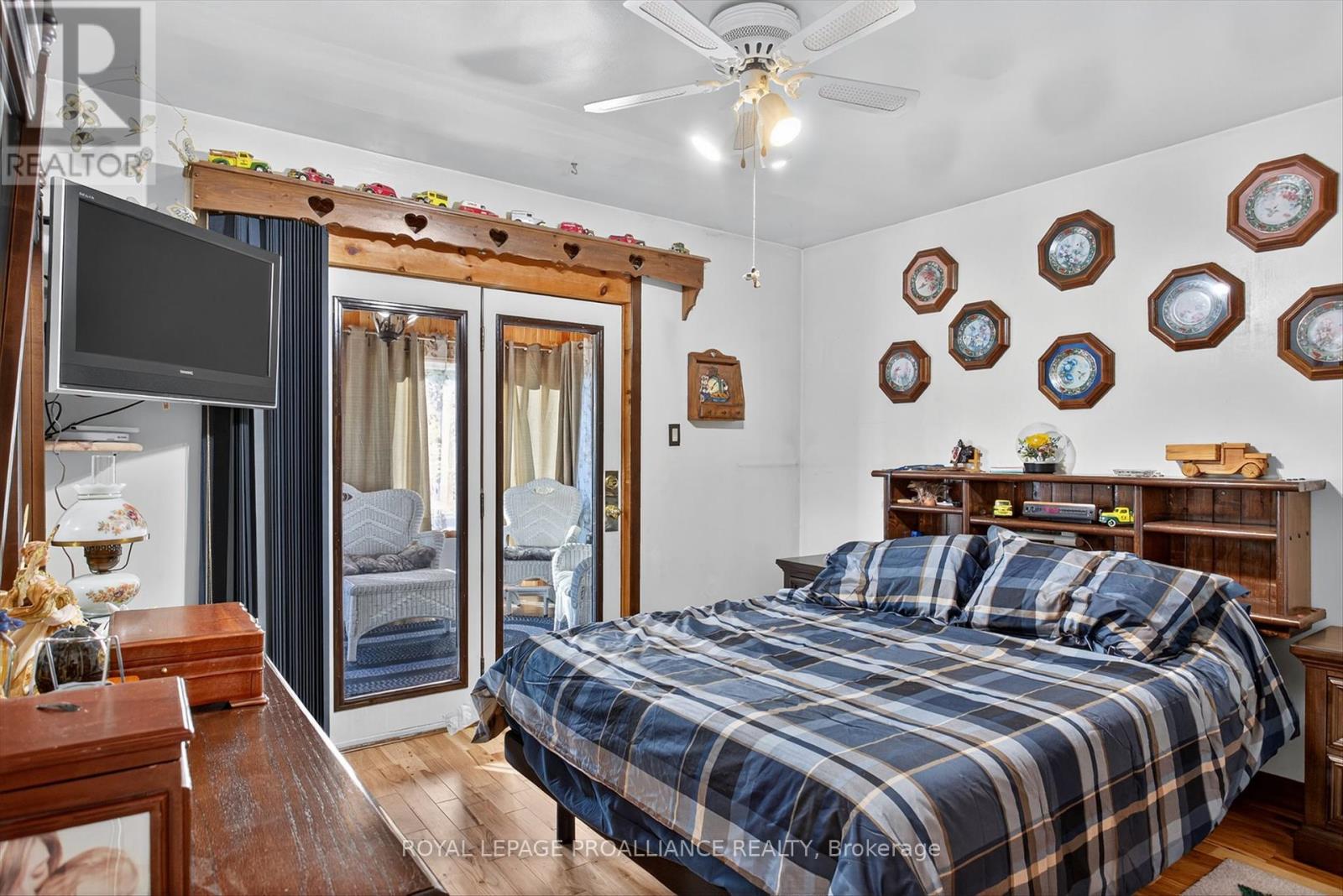 841 St. Marys Street, Peterborough (Otonabee Ward 1), Ontario  K9J 4H4 - Photo 17 - X12456214