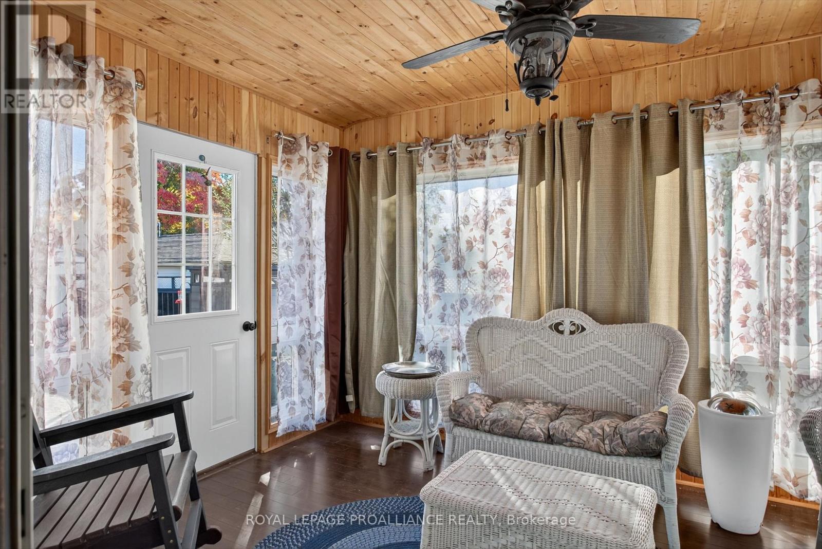 841 St. Marys Street, Peterborough (Otonabee Ward 1), Ontario  K9J 4H4 - Photo 19 - X12456214